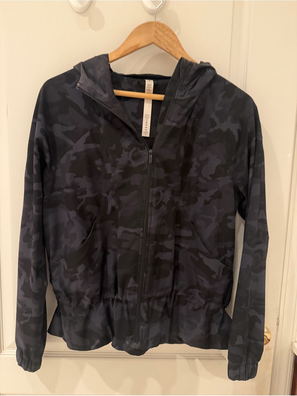 lululemon athletica Hooded Camo Rain Jacket in Dark Navy